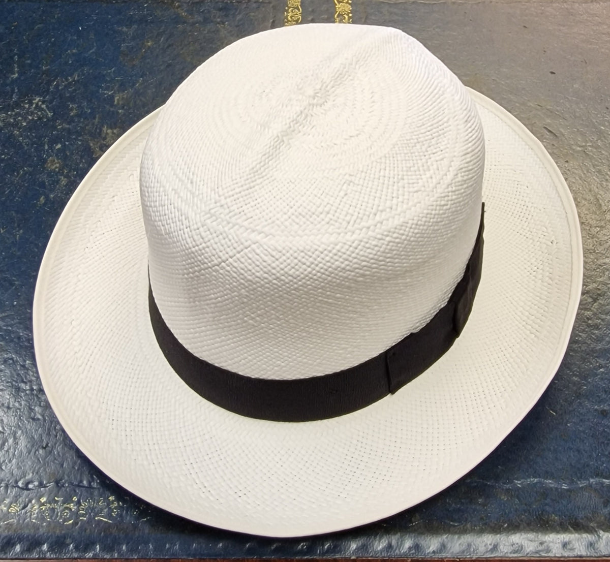 Christys' Classic Folding Panama - Bleach image 2